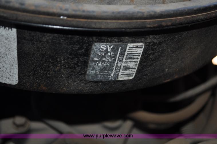 image for item C3413 1992 Fleetwood Bounder RV camper