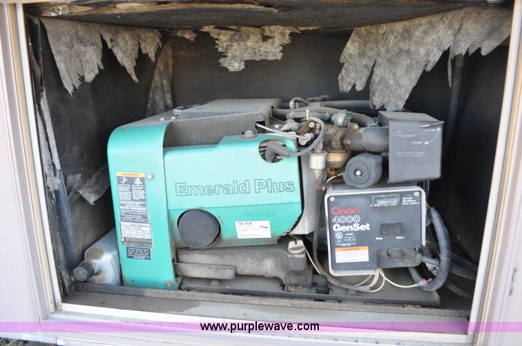 image for item C3413 1992 Fleetwood Bounder RV camper