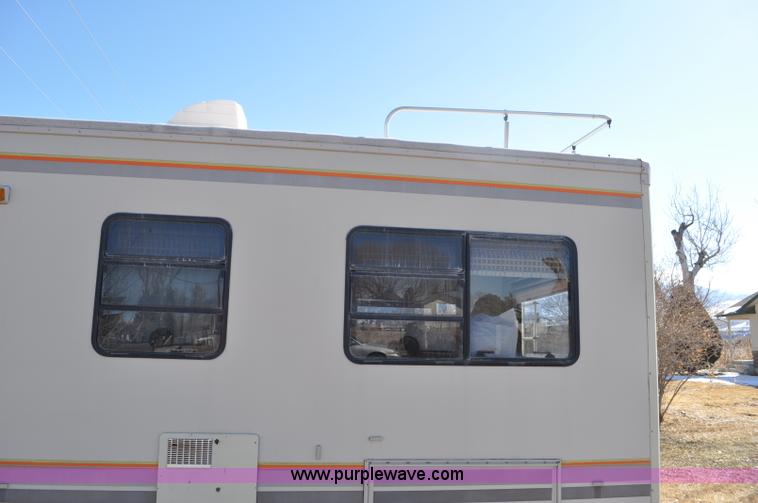 image for item C3413 1992 Fleetwood Bounder RV camper