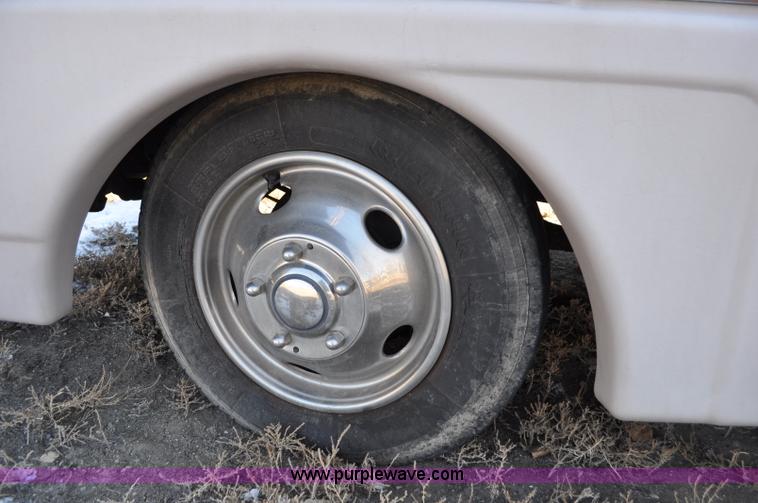 image for item C3413 1992 Fleetwood Bounder RV camper