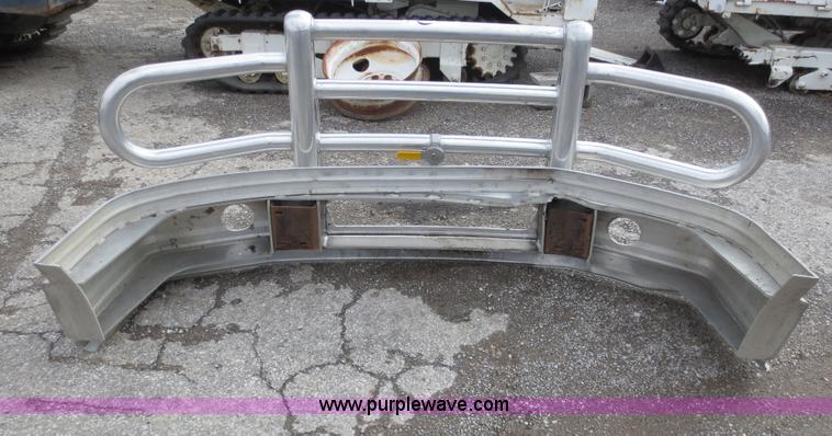image for item D5770 Ex-Bar truck bumper
