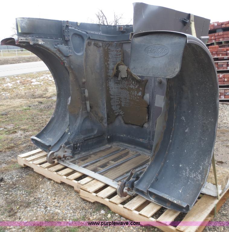 image for item D5771 Peterbilt 379 extended hood