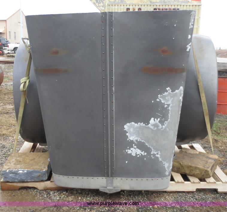 image for item D5771 Peterbilt 379 extended hood
