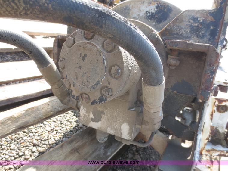 image for item D5772 Braden hydraulic winch