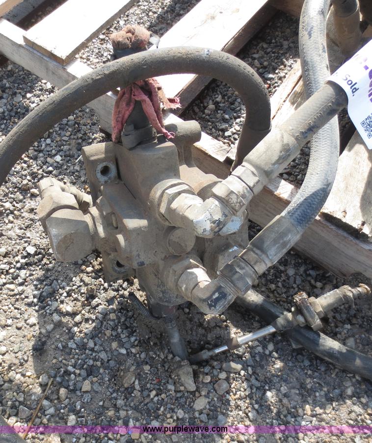 image for item D5772 Braden hydraulic winch