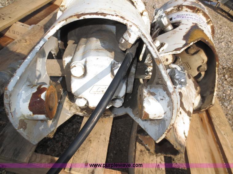 image for item D5774 (2) hydraulic drill motors