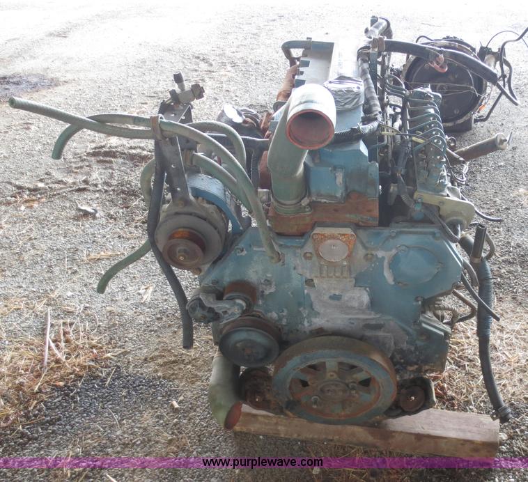 image for item D5777 1995 International DT466 turbo diesel engine