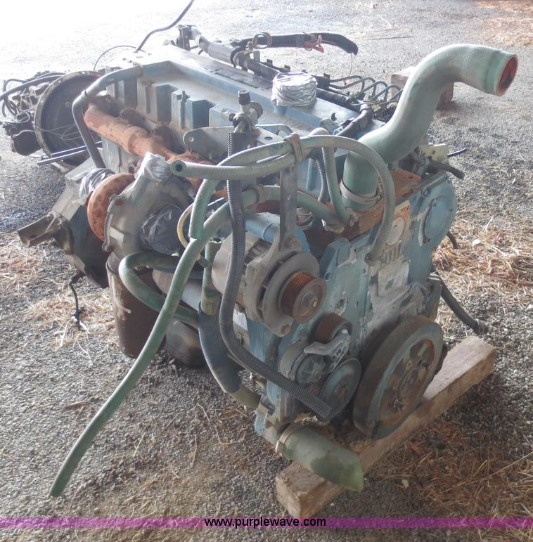 image for item D5777 1995 International DT466 turbo diesel engine