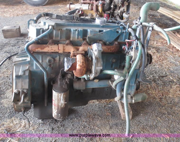image for item D5777 1995 International DT466 turbo diesel engine