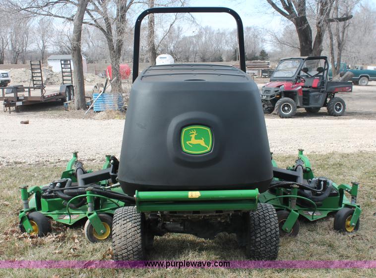 image for item E2841 John Deere 1600 Turbo Series II mower