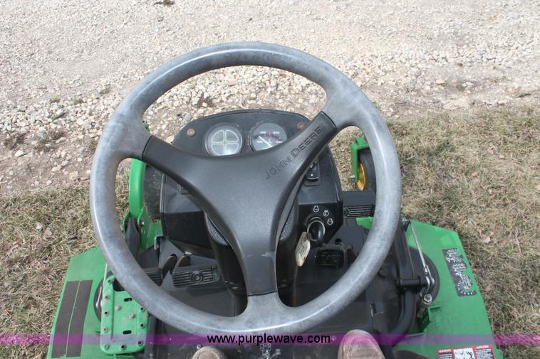 image for item E2841 John Deere 1600 Turbo Series II mower