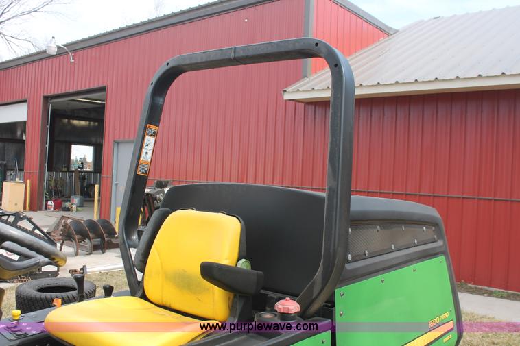 image for item E2841 John Deere 1600 Turbo Series II mower