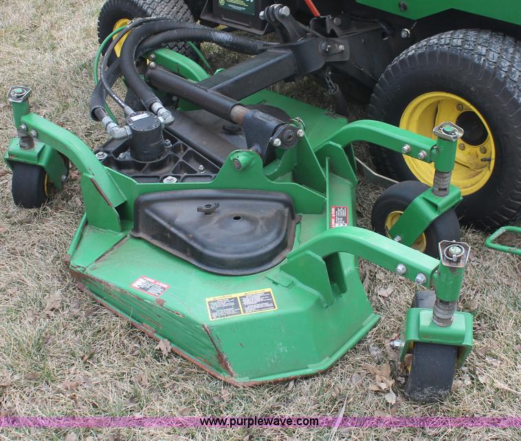 image for item E2841 John Deere 1600 Turbo Series II mower