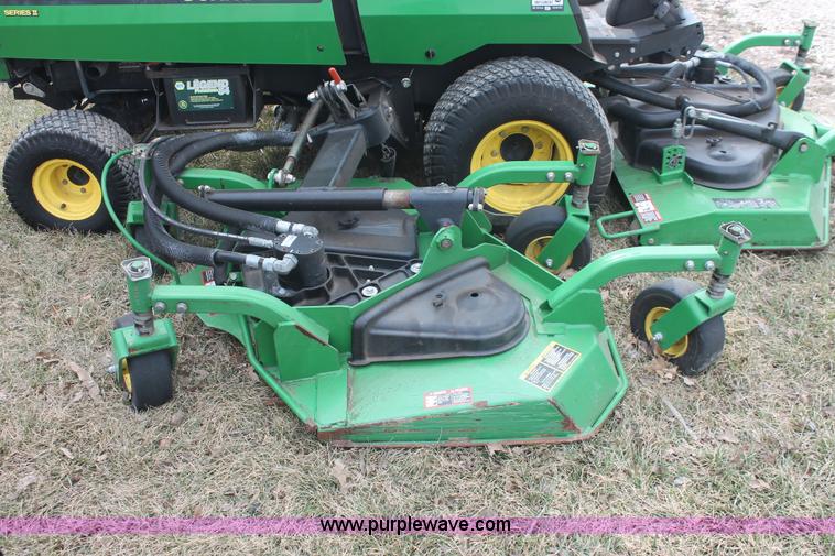image for item E2841 John Deere 1600 Turbo Series II mower