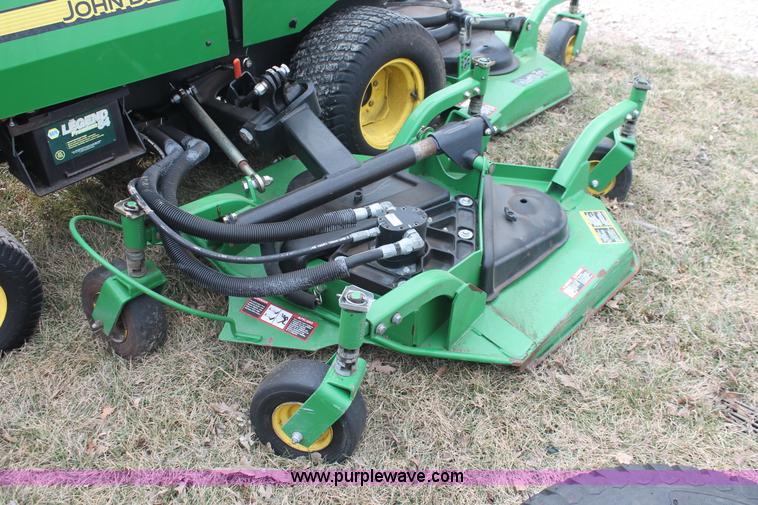 image for item E2841 John Deere 1600 Turbo Series II mower