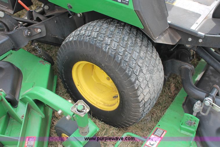image for item E2841 John Deere 1600 Turbo Series II mower