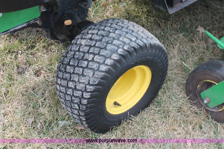 image for item E2841 John Deere 1600 Turbo Series II mower