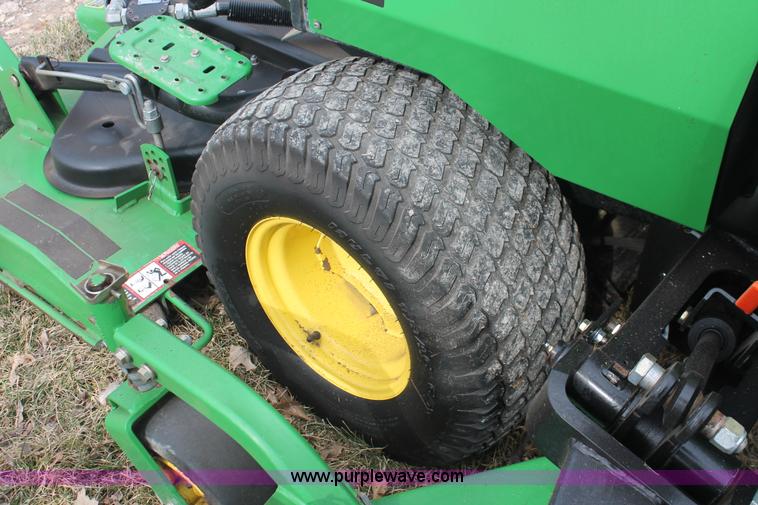image for item E2841 John Deere 1600 Turbo Series II mower