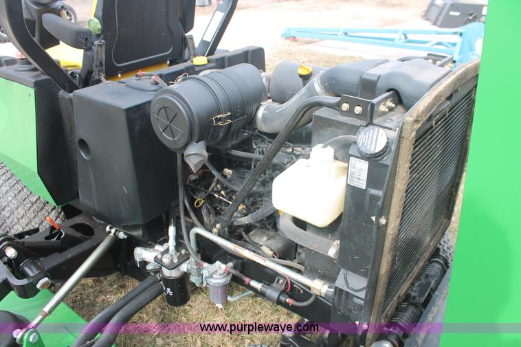 image for item E2841 John Deere 1600 Turbo Series II mower