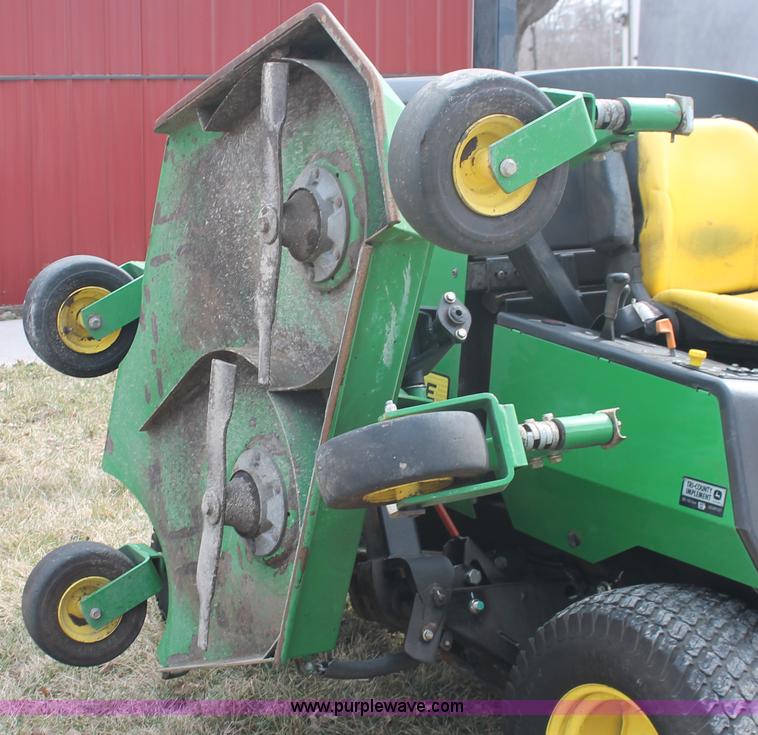 image for item E2841 John Deere 1600 Turbo Series II mower