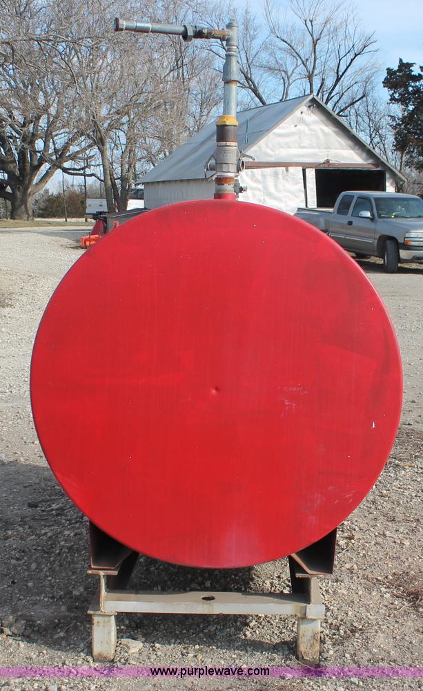 image for item E2862 500 gallon fuel tank