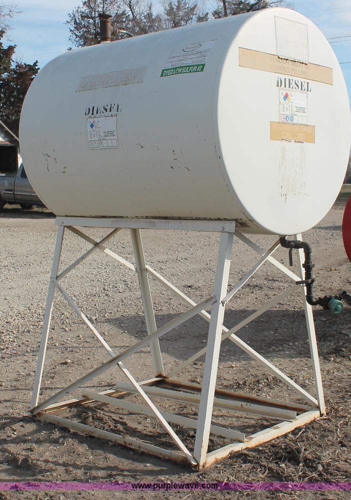 image for item E2863 500 gallon fuel tank