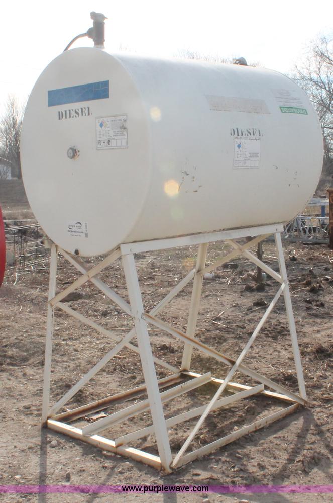 image for item E2863 500 gallon fuel tank