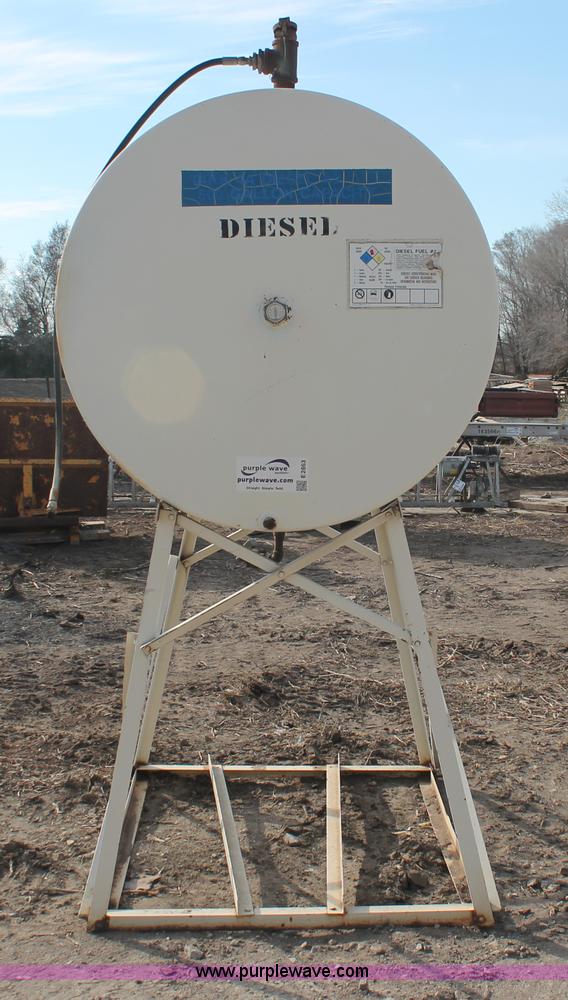 image for item E2863 500 gallon fuel tank