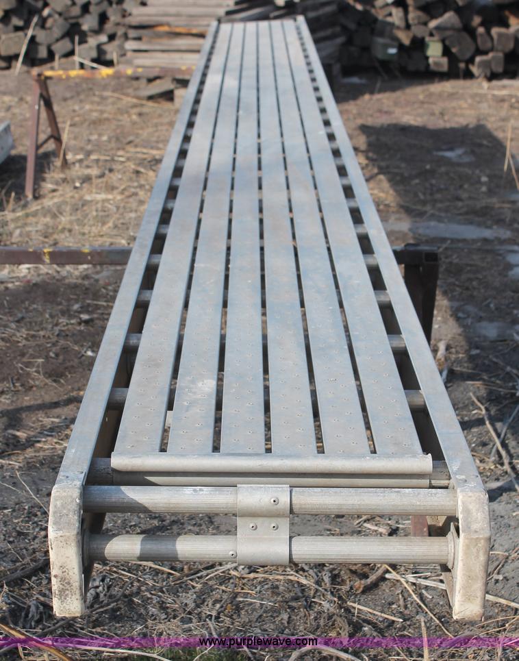 image for item E2868 Werner Task-Master aluminum scaffolding stage