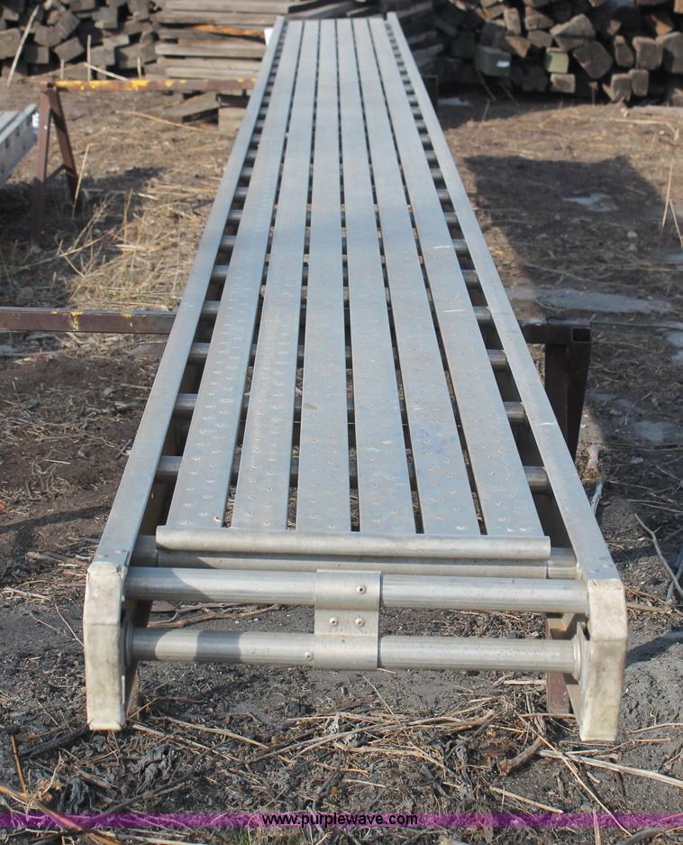 image for item E2869 WErner Task-Master aluminum scaffolding stage