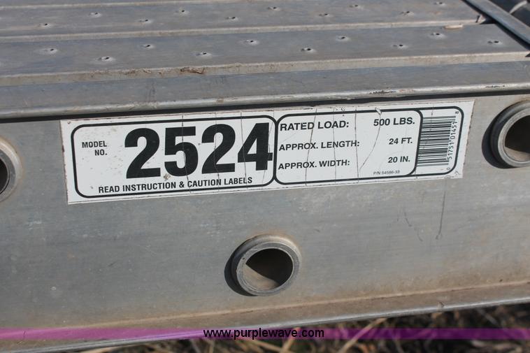 image for item E2869 WErner Task-Master aluminum scaffolding stage