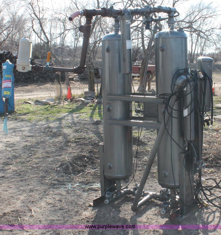 image for item E2873 Airtek TW200 compressed air dryer