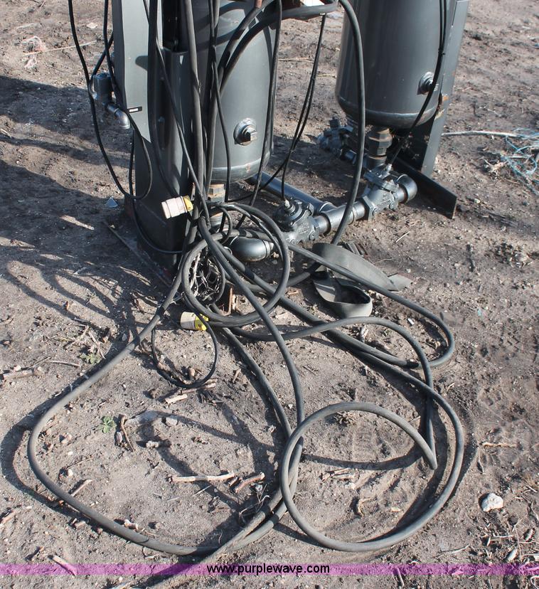 image for item E2873 Airtek TW200 compressed air dryer