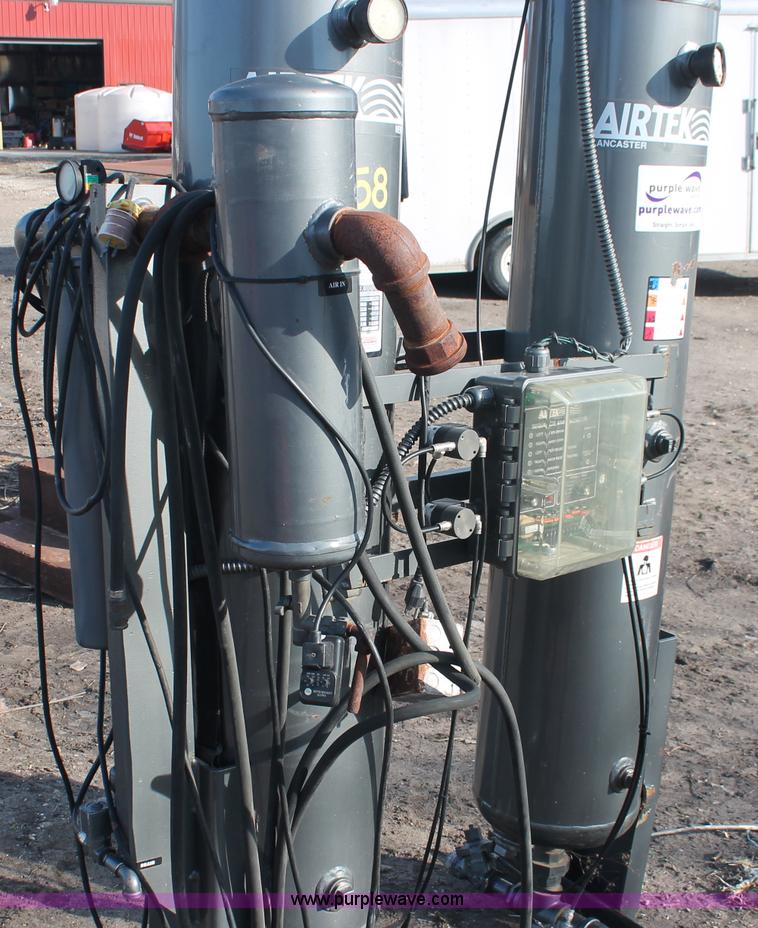 image for item E2873 Airtek TW200 compressed air dryer