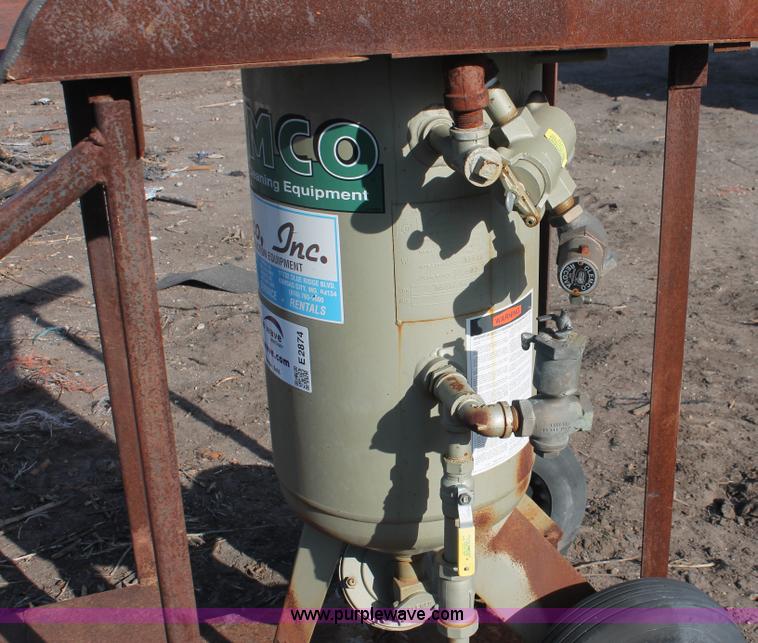 image for item E2874 2002 Clemco abrasive blast machine