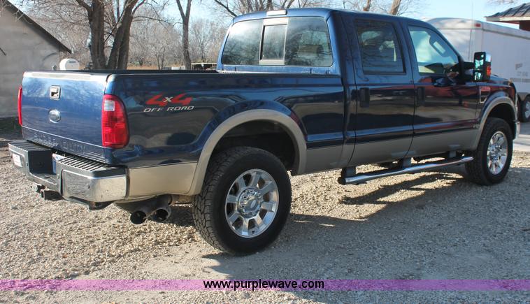 image for item E2877 2008 Ford F250 Lariat Super Duty CrewCab pickup truck