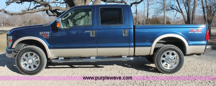 image for item E2877 2008 Ford F250 Lariat Super Duty CrewCab pickup truck