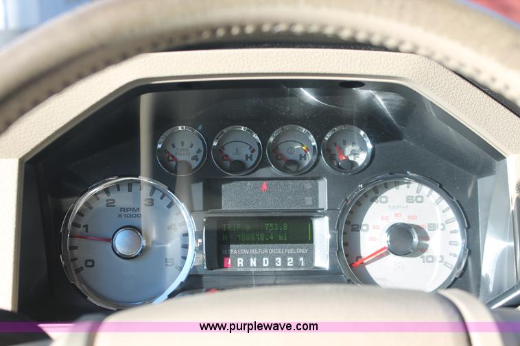 image for item E2877 2008 Ford F250 Lariat Super Duty CrewCab pickup truck