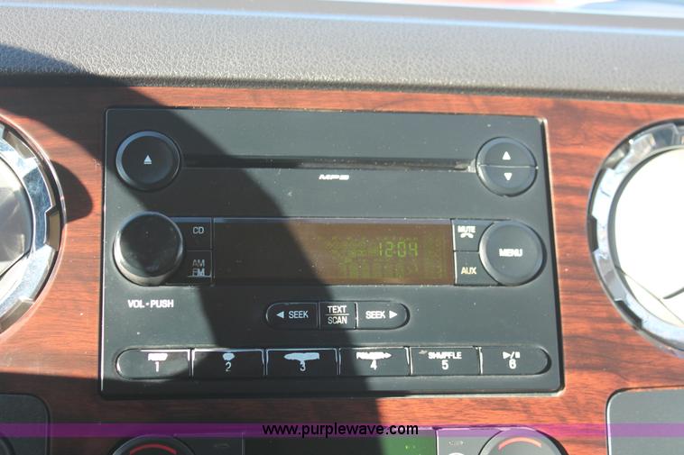 image for item E2877 2008 Ford F250 Lariat Super Duty CrewCab pickup truck