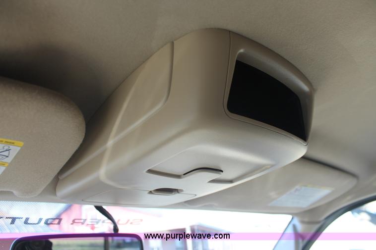 image for item E2877 2008 Ford F250 Lariat Super Duty CrewCab pickup truck