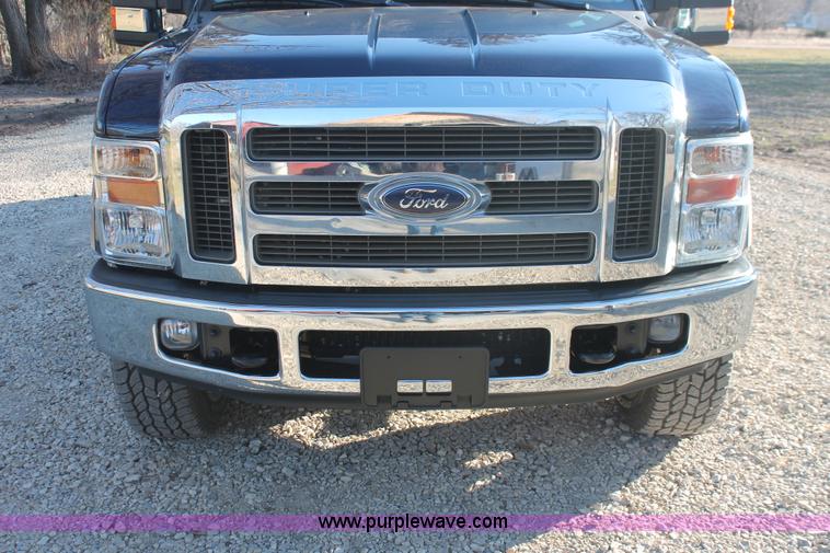 image for item E2877 2008 Ford F250 Lariat Super Duty CrewCab pickup truck