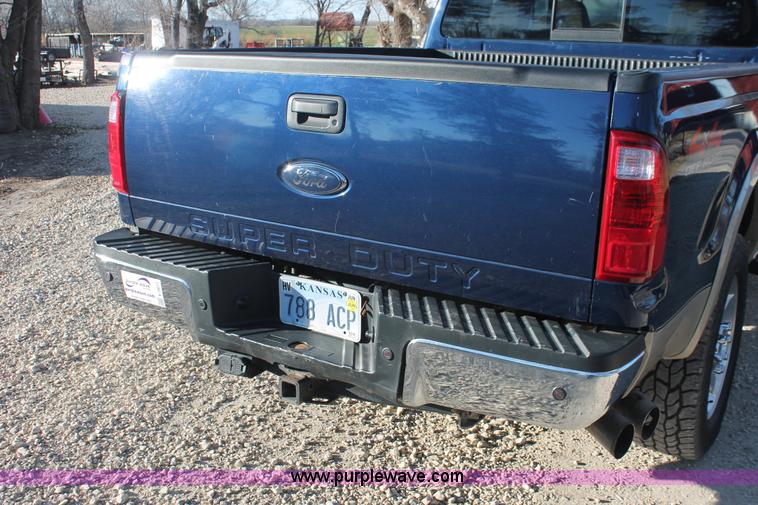 image for item E2877 2008 Ford F250 Lariat Super Duty CrewCab pickup truck