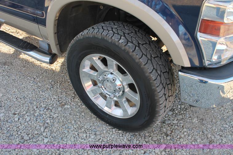 image for item E2877 2008 Ford F250 Lariat Super Duty CrewCab pickup truck