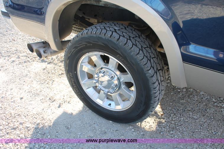 image for item E2877 2008 Ford F250 Lariat Super Duty CrewCab pickup truck