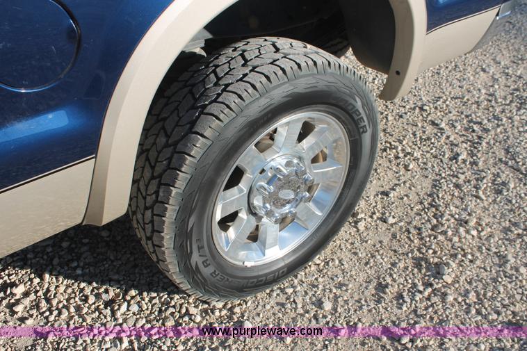 image for item E2877 2008 Ford F250 Lariat Super Duty CrewCab pickup truck
