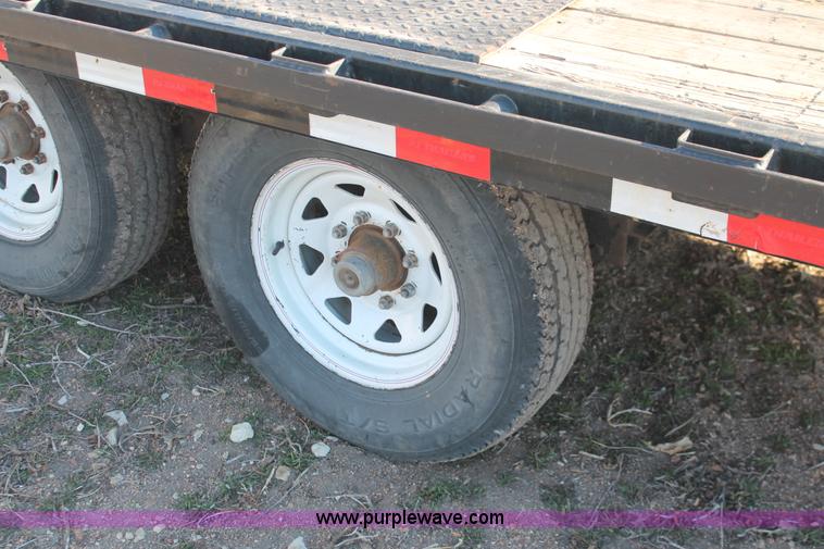 image for item E2879 2009 PJ T8222 tilt deck tandem axle trailer