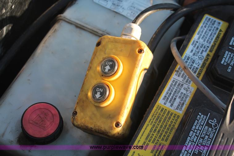 image for item E2879 2009 PJ T8222 tilt deck tandem axle trailer