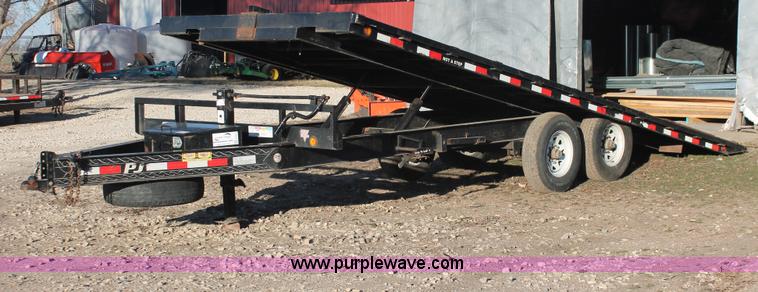 image for item E2879 2009 PJ T8222 tilt deck tandem axle trailer