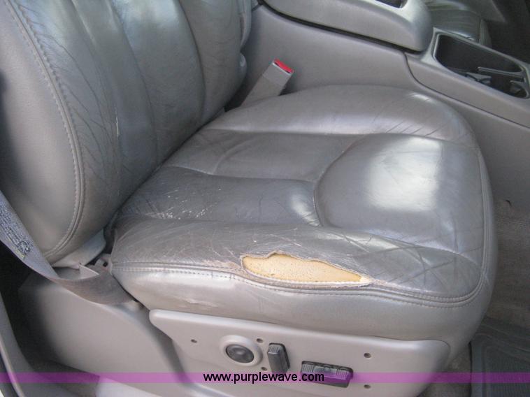 image for item E3104 2005 Chevrolet Silverado 3500 LT Crew Cab pickup truck