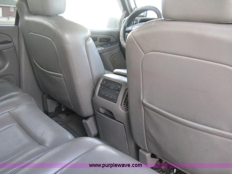 image for item E3104 2005 Chevrolet Silverado 3500 LT Crew Cab pickup truck